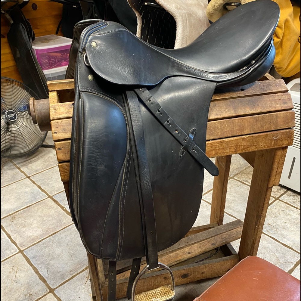 G. Passier & Sohn Hannover Dressage Saddle. 17” seat, medium-wide.